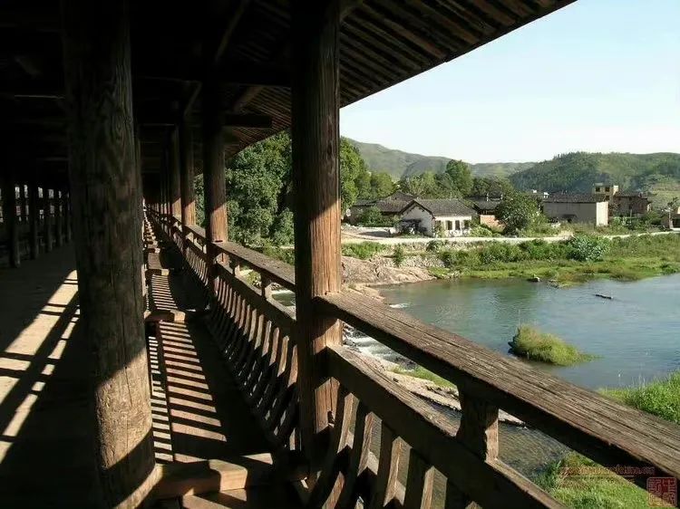 火灾前的万安桥